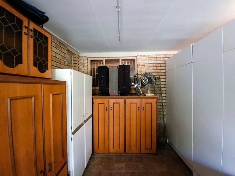 5 Bedroom Property for Sale in Doringkruin North West